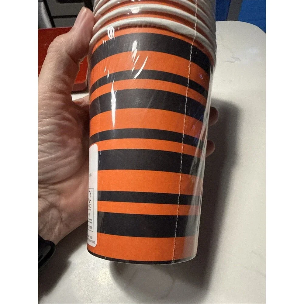 New Party Cups 28oz Each Halloween Pack of 10 Cups Hot Cold